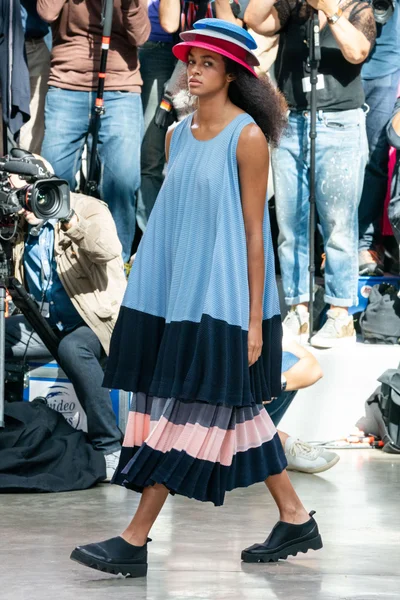 Look 48